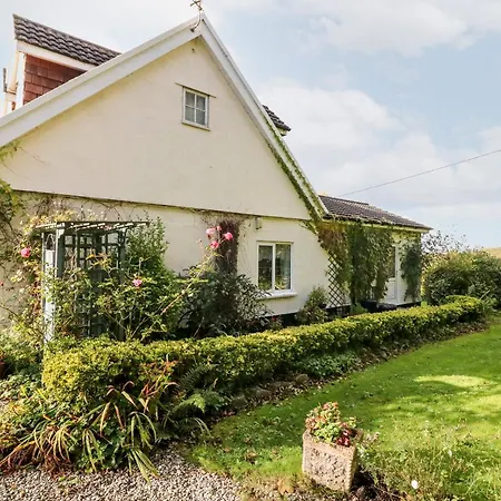 Claire's Poughill (Cornwall)